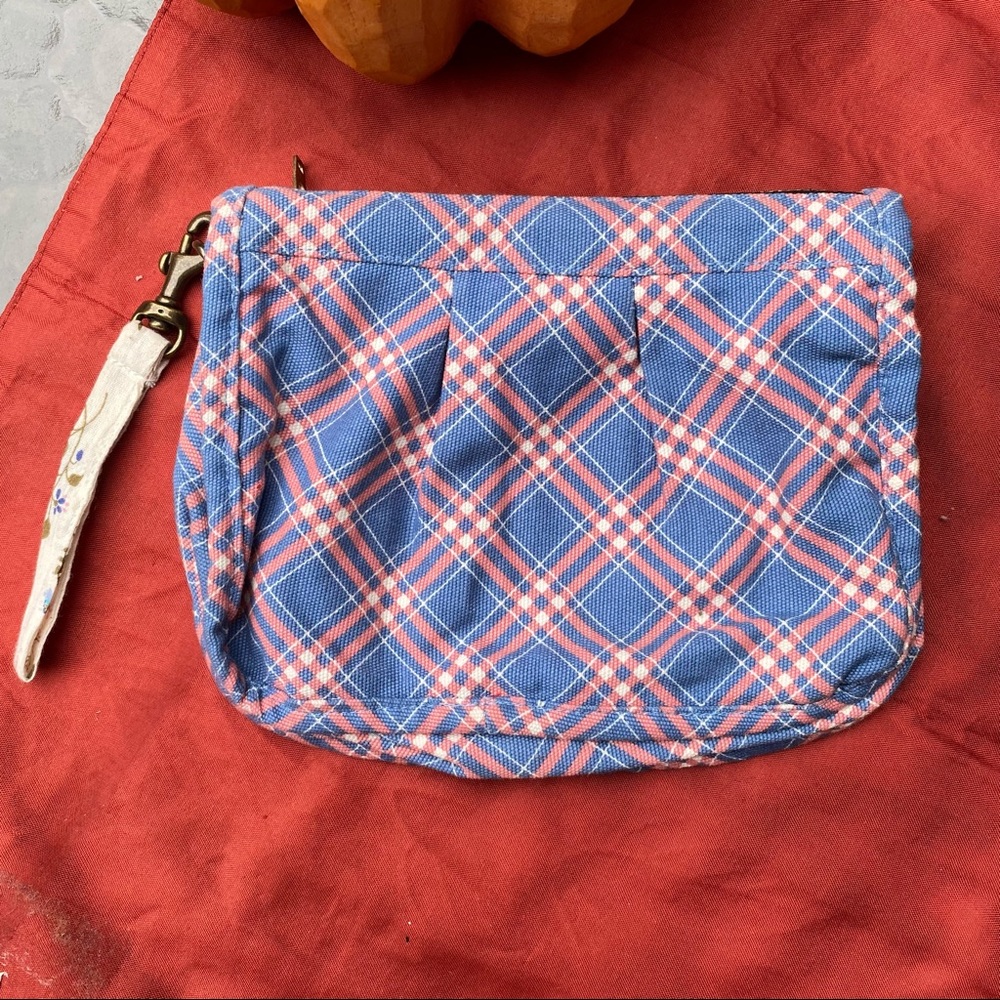 Imagine Goods Wristlet